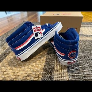 Chicago Cubs Sk8-Mid Reissue Vans - Size 8 (Brand New) *RARE*